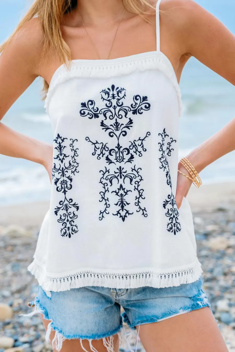Cupshe T-Shirt & Débardeur*Débardeur à Col Carré En Pur Coton Et Broderie Avec Pompons Blanc