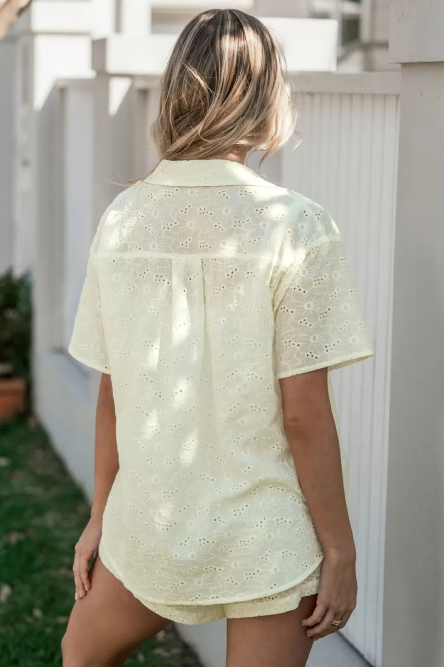 Cupshe Chemise & Blouse*Haut à Manches Courtes Et Col à œillets En Coton Beige