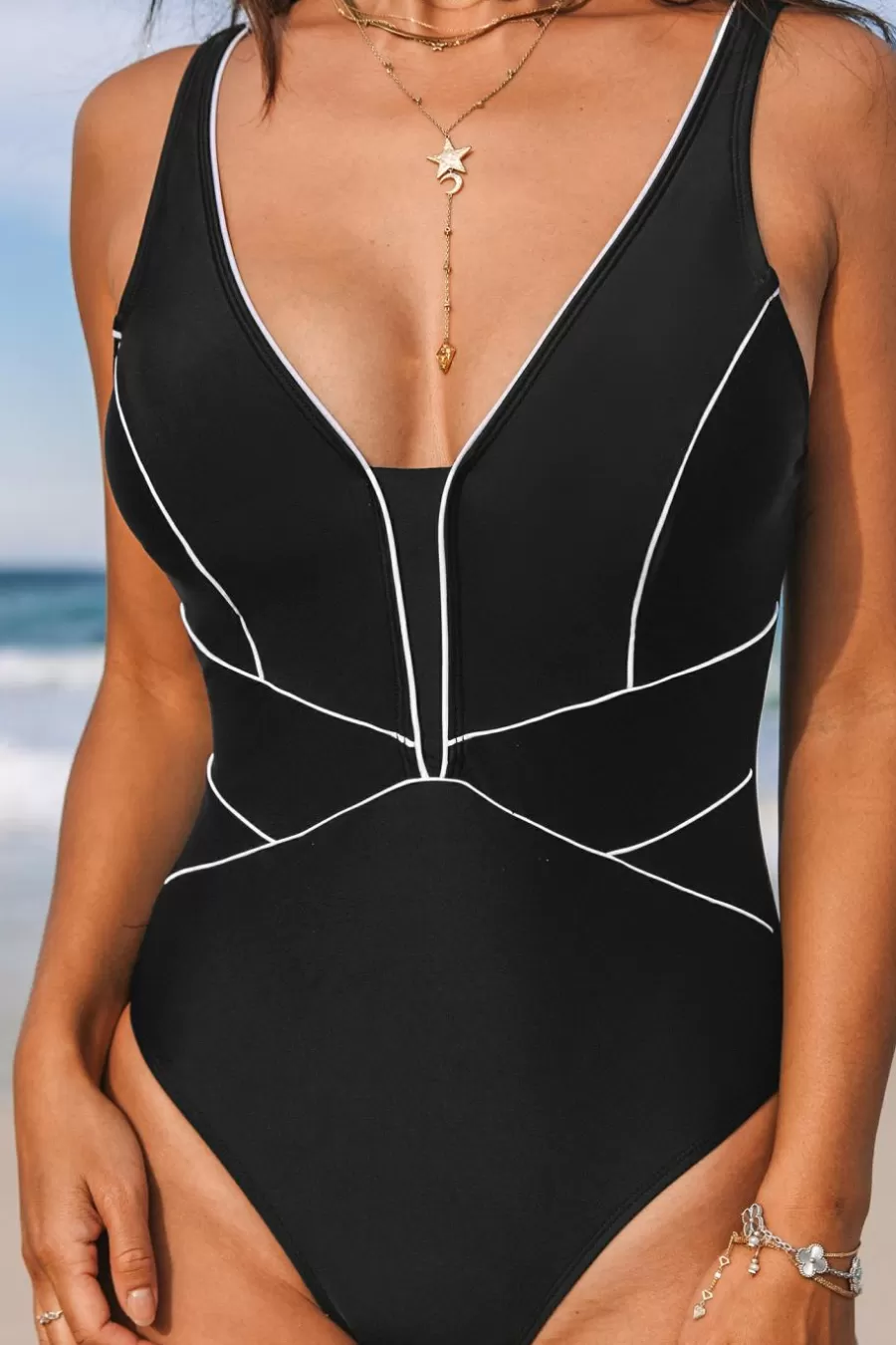 Cupshe Maillot 1 Pièce | Ventre Plat*Maillot De Bain Une Pièce Ventre Plat Avec Col Plongeant Monochrome Blanc