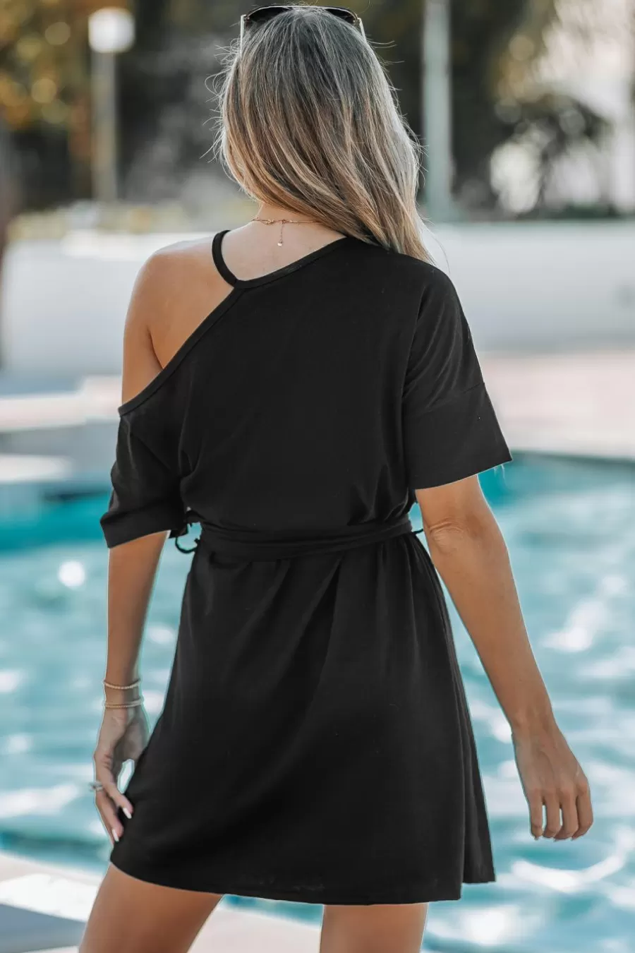 Cupshe Robe De Plage | Robe Courte*Robe Courte Découpée Avec Manches Courtes e Noir