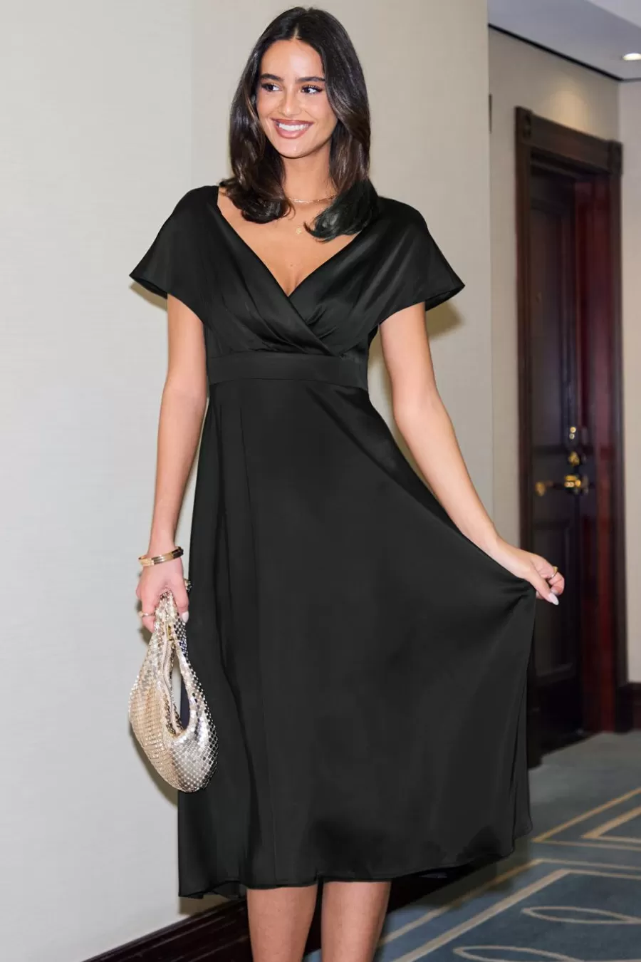 Cupshe Robe Courte | Robe Trapèze*Robe Midi à Col En V Et Manches Courtes Rétro e Noir