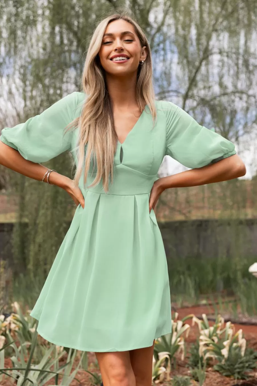 Cupshe Robe De Plage | Robe Courte*Robe Mini Avec Manches Blouson Et Dos à Lacer Vert clair